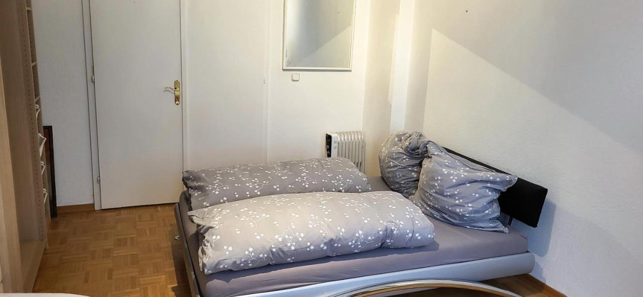 Von Privat, Grosses Zimmer Sehr Zentral In Bad Homburg Stadtmitte Bad Homburg vor der Hoehe Exterior photo