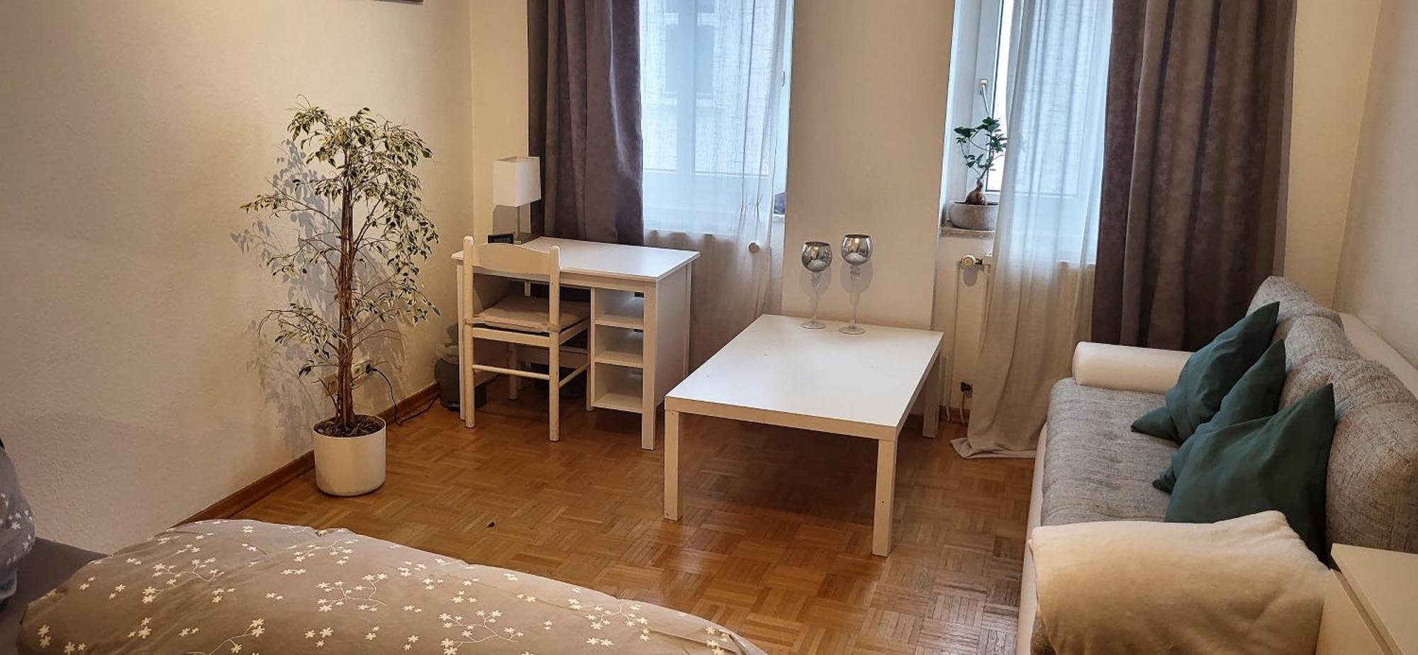Von Privat, Grosses Zimmer Sehr Zentral In Bad Homburg Stadtmitte Bad Homburg vor der Hoehe Exterior photo